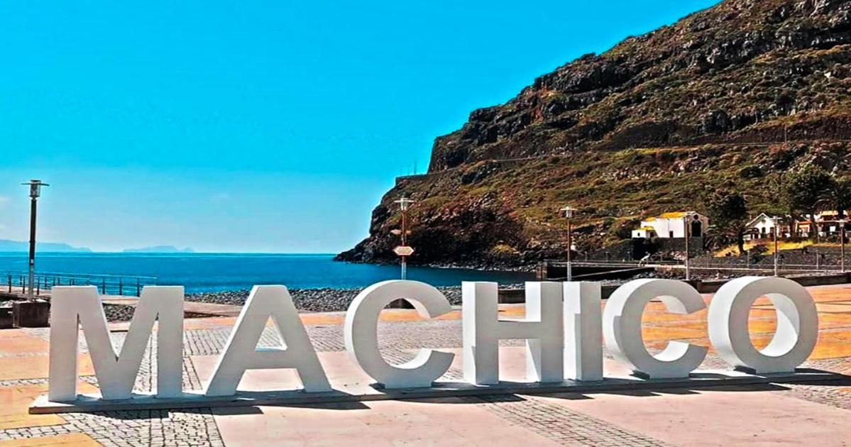 V.I.P. Baia Apartment Machico  Exterior photo